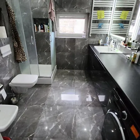 Apartament *
